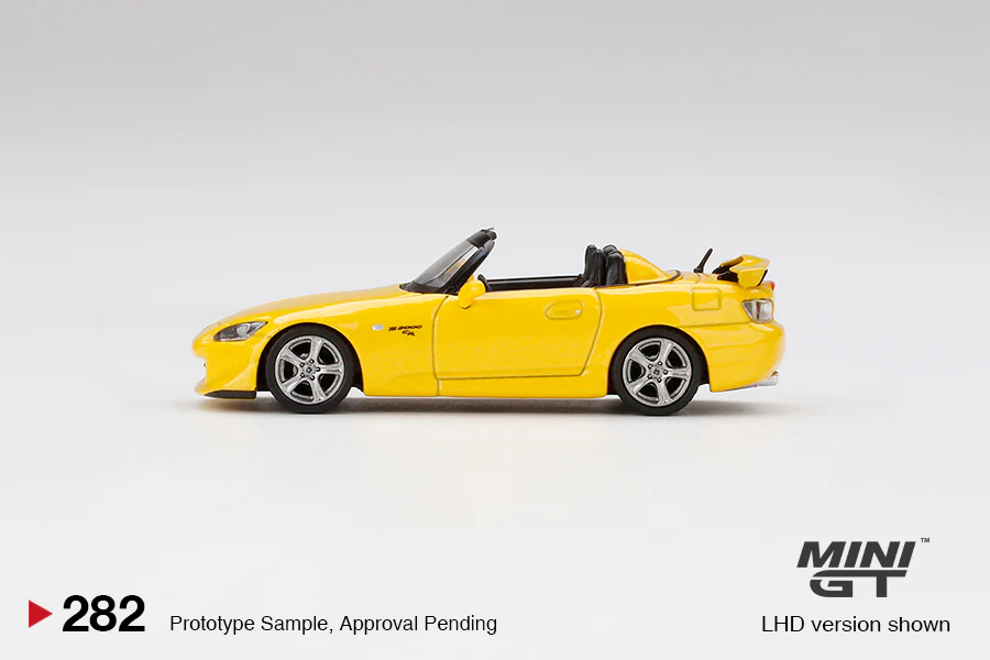 Mini GT Honda S2000 CR Rio Yellow Pearl LHD / Type S New Indy Yellow Pearl RHD - Image 3